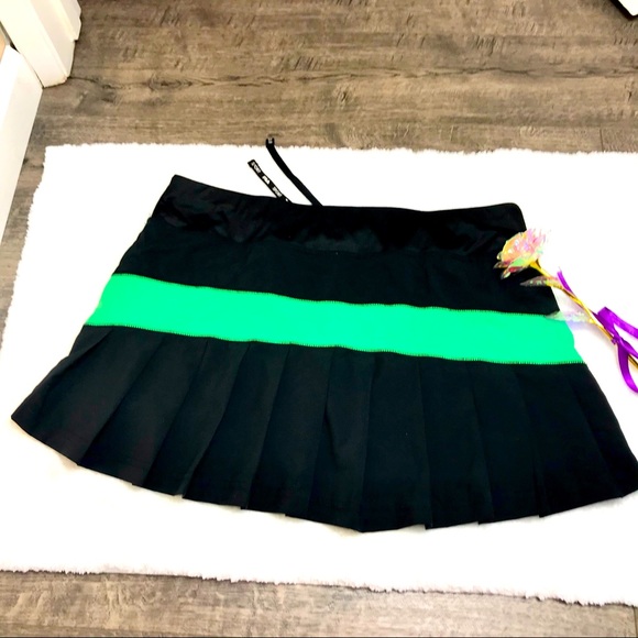 Fila Sport Tennis Skirt Women’s Short Size Large - Picture 3 of 13